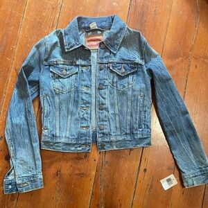 Levi’s Denim Jacket NWT size XS